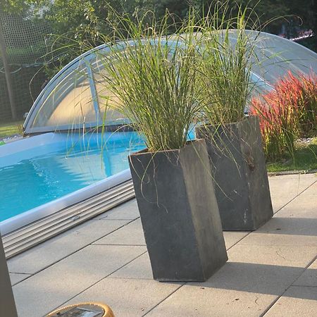 Pool & Lake Holiday Home 马克莱贝格 外观 照片