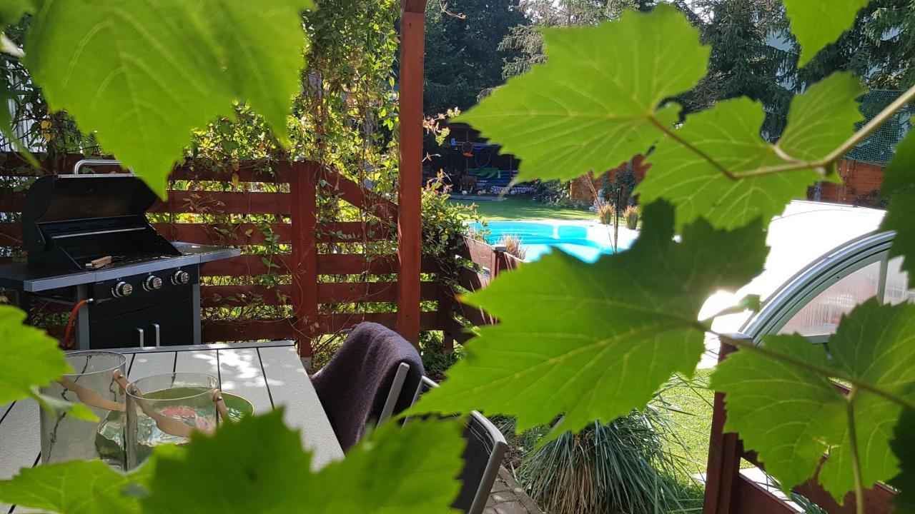 Pool & Lake Holiday Home 马克莱贝格 外观 照片