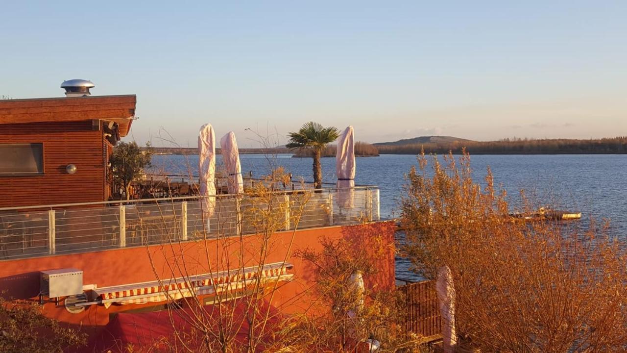 Pool & Lake Holiday Home 马克莱贝格 外观 照片