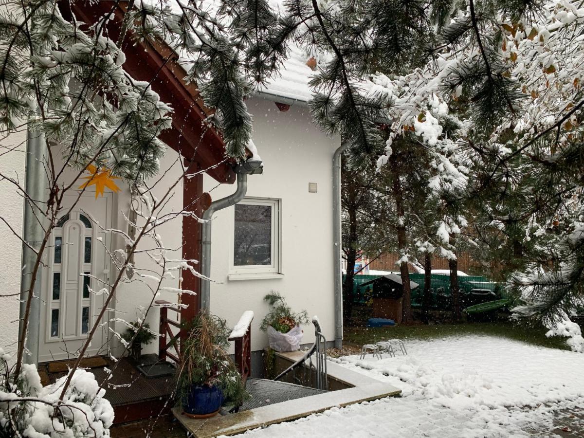 Pool & Lake Holiday Home 马克莱贝格 外观 照片