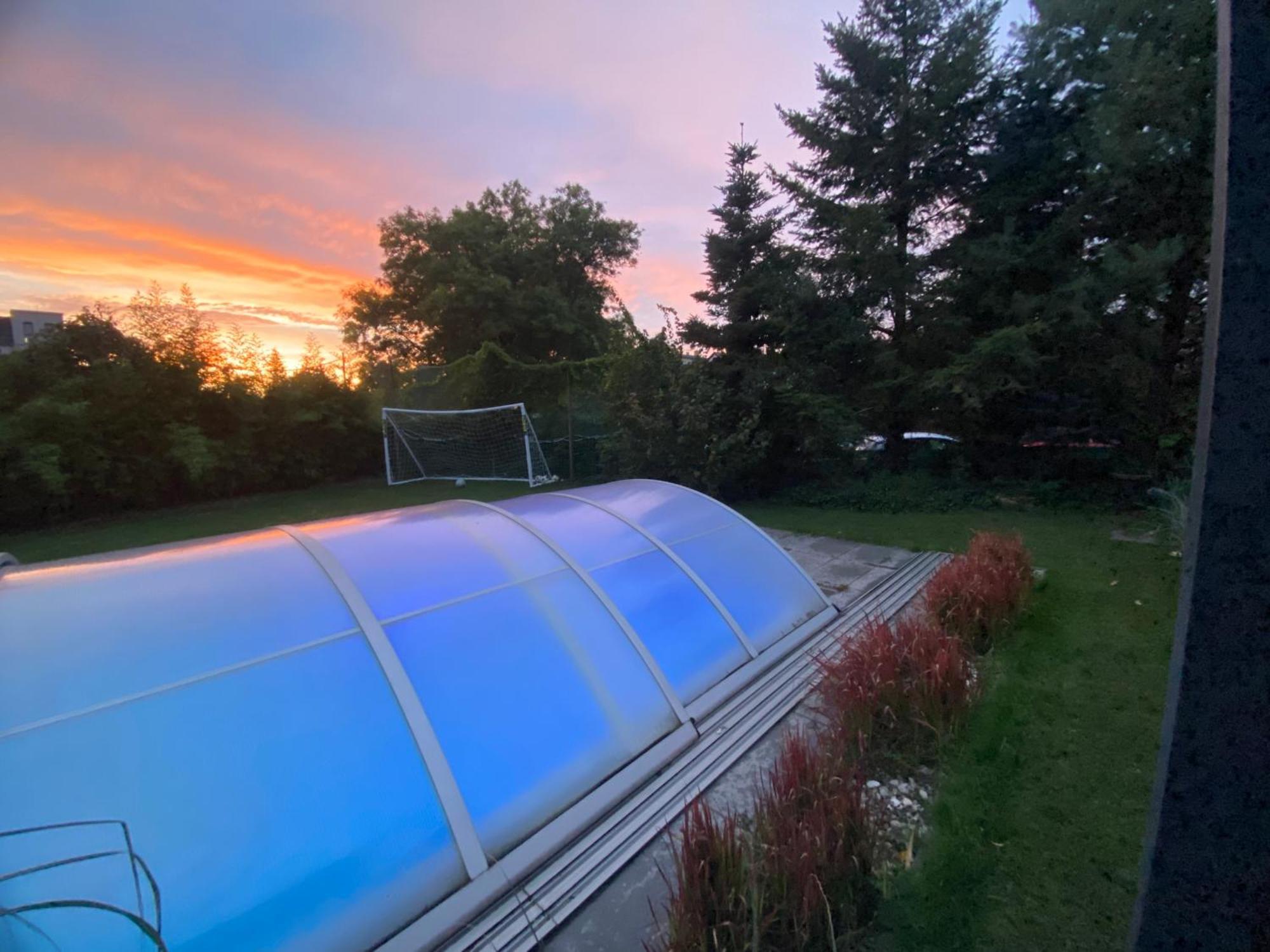 Pool & Lake Holiday Home 马克莱贝格 外观 照片
