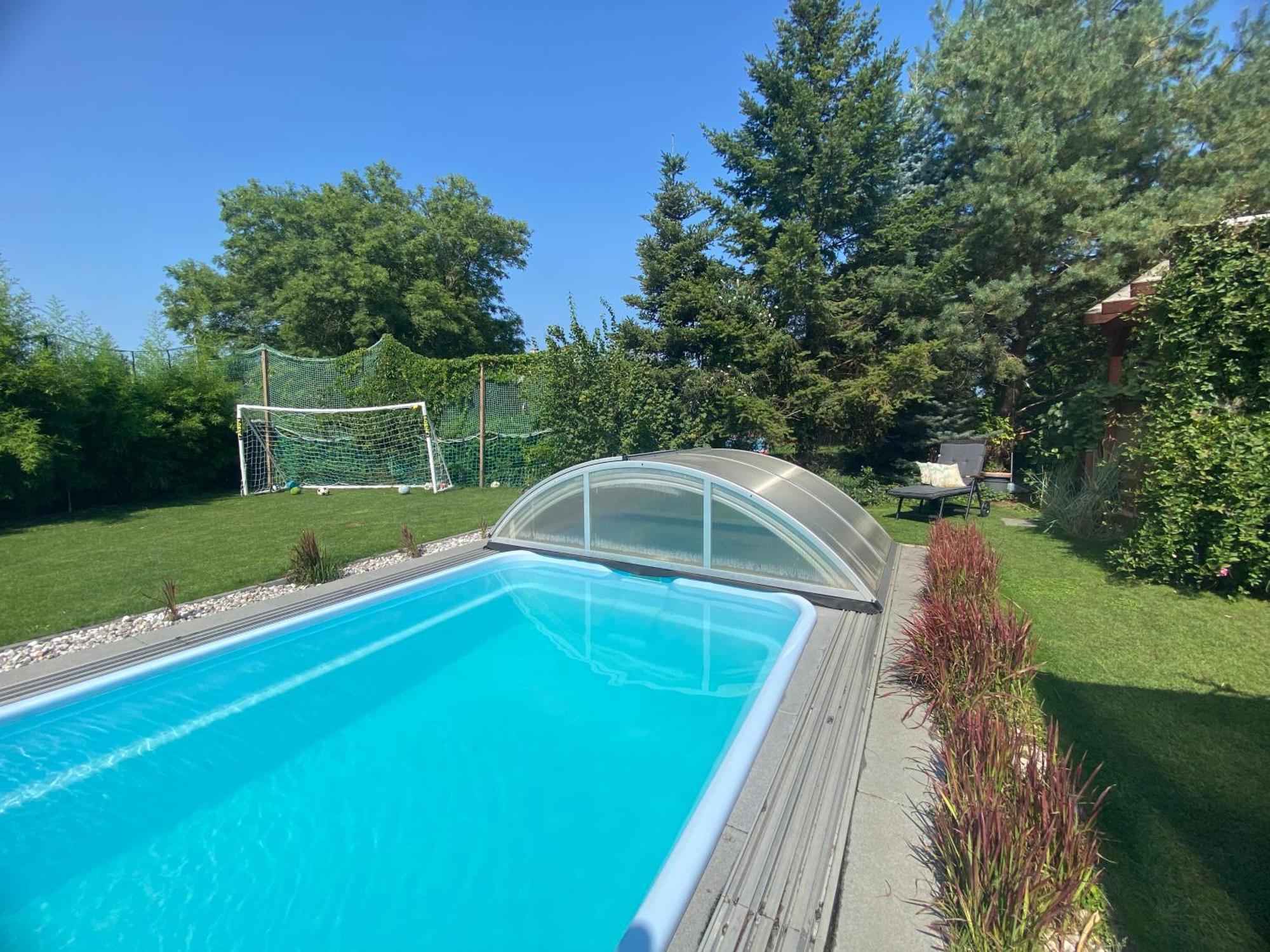 Pool & Lake Holiday Home 马克莱贝格 外观 照片