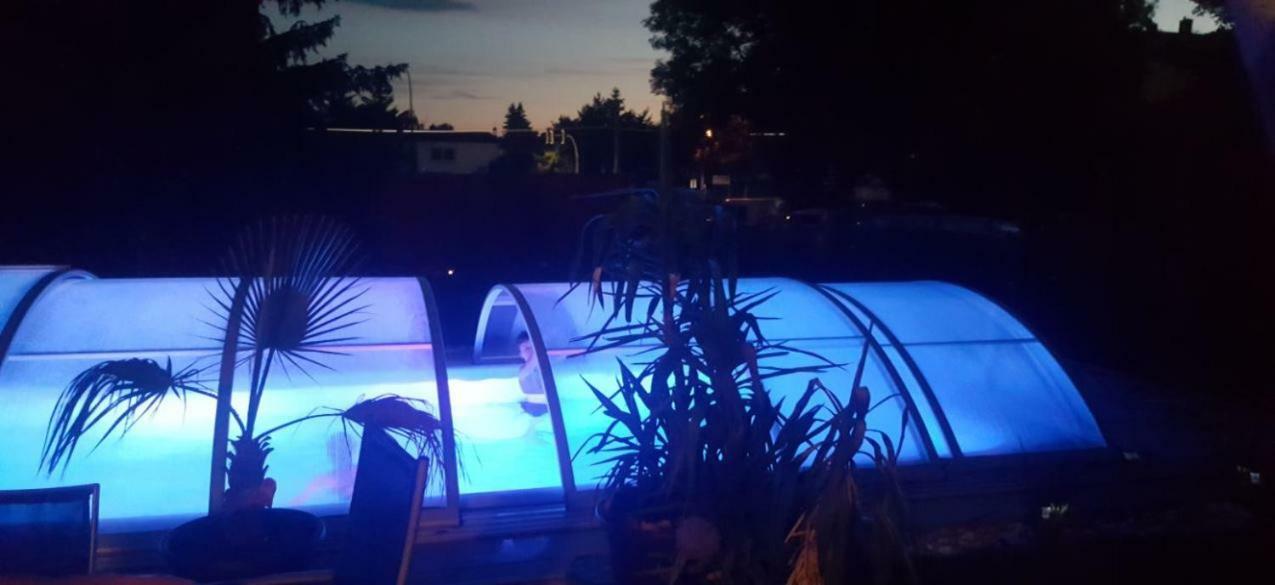Pool & Lake Holiday Home 马克莱贝格 外观 照片